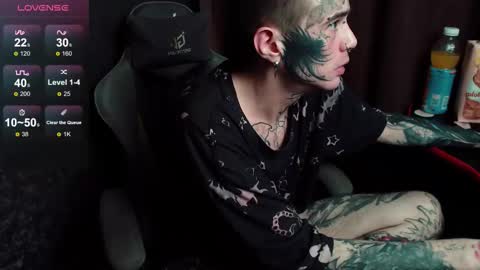 Chris online show from October 2025 10:43:02 PM