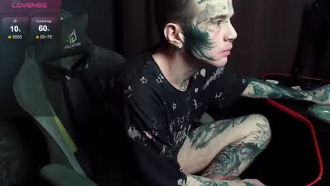 Chris online show from November 2025 12:28:02 PM