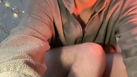 Snapshot of lonelysunset chatting on May 2026 12:10:01 PM PVT AND MENU ACTIVE online show from May 2026 12:10:01 PM