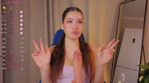 Shy EvaStreams are everyday 9 AM - 3 PM GMT 3  online show from September 2025 07:44:01 AM