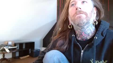 longhair online show from January 2025 06:31:01 PM