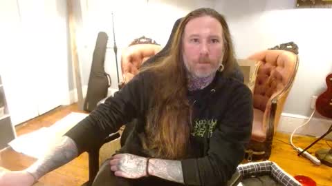 longhair online show from November 2025 02:55:01 AM