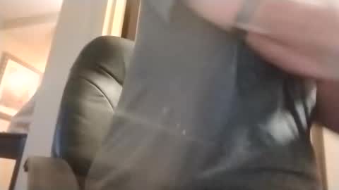 longrusty30 online show from April 2026 06:13:01 AM