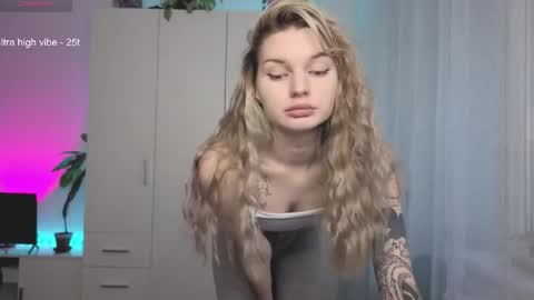 Snapshot of lookluna chatting on May 2026 03:57:02 AM Luna online show from May 2026 03:57:02 AM
