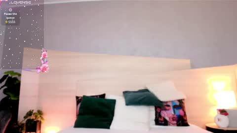  Annie online show from July 2026 04:06:02 AM