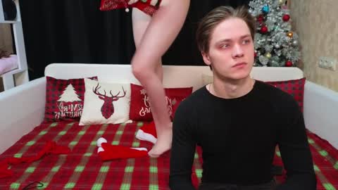 Jean and Isa right couple Mark and Eva left couple online show from December 2024 07:49:02 AM