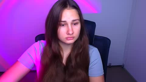 Lora online show from October 2025 07:05:02 AM