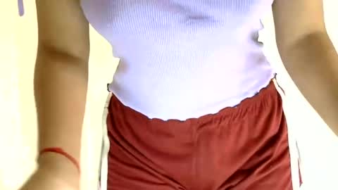 Snapshot of loraa_baby chatting on August 2026 03:30:02 AM Loraa online show from August 2026 03:30:02 AM