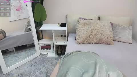 Lora online show from March 2026 08:59:01 AM