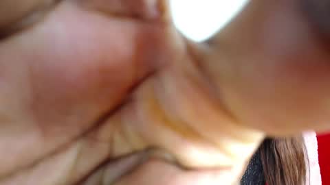 Loraine online show from September 2025 01:44:02 PM