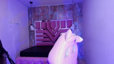 lorem_adams online show from September 2025 11:10:01 AM