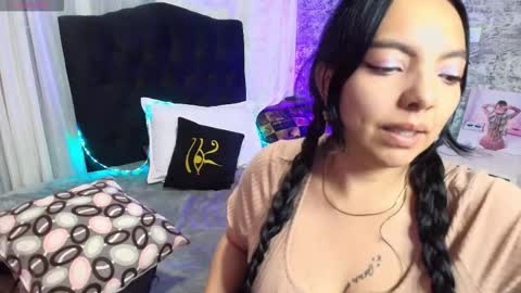 Loren online show from March 2026 10:13:02 PM