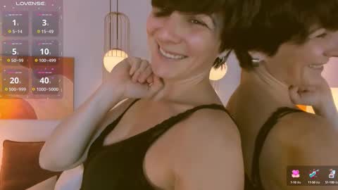 Loren online show from October 2025 02:07:01 PM