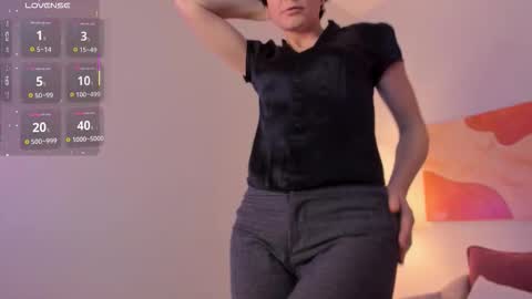 Loren online show from November 2025 02:07:01 PM