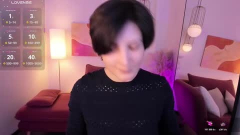 Loren online show from November 2025 01:58:02 PM