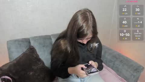 Loren   online show from July 2026 12:42:02 PM