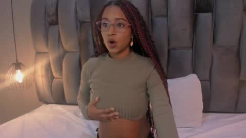 Lorena Vieira  online show from March 2025 07:27:02 PM