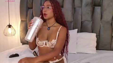 Lorena Vieira  online show from September 2025 12:16:01 AM