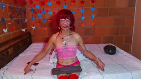 Snapshot of lorenacapelli chatting on September 2025 12:43:02 PM Lorena Capelli online show from September 2025 12:43:02 PM