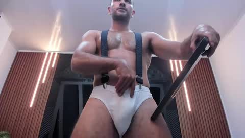  L O R E N Z O  Thumbs Up help  online show from March 2025 06:41:02 PM