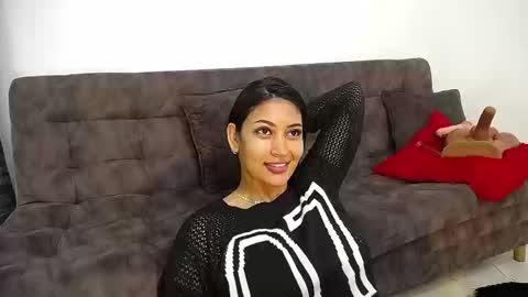 loretahorny online show from September 2025 03:24:01 PM