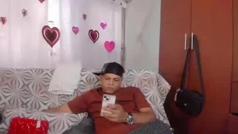 Snapshot of loreth_jw chatting on September 2025 05:24:01 PM Queen Loreth online show from September 2025 05:24:01 PM