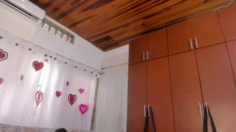 Snapshot of loreth_jw chatting on September 2025 04:19:02 PM Queen Loreth online show from September 2025 04:19:02 PM