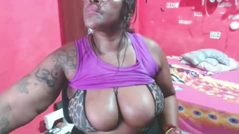 loretybighot online show from November 2025 02:05:01 PM