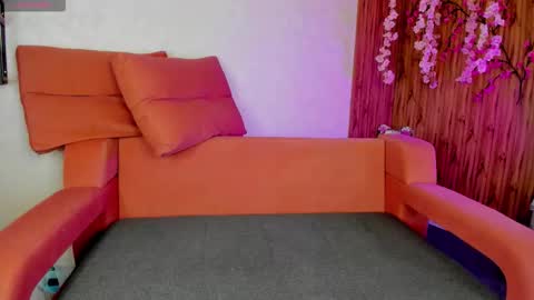 Snapshot of lori_blossom chatting on February 2026 09:19:02 AM LORI online show from February 2026 09:19:02 AM