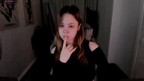 Snapshot of lori_blossom chatting on February 2026 01:27:01 AM LORI online show from February 2026 01:27:01 AM