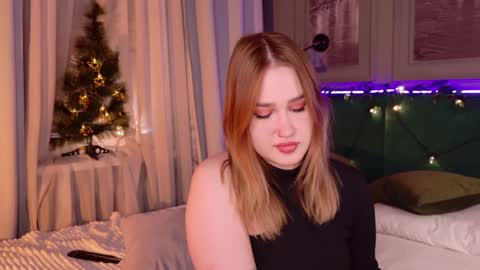 Lori online show from December 2024 07:42:02 PM