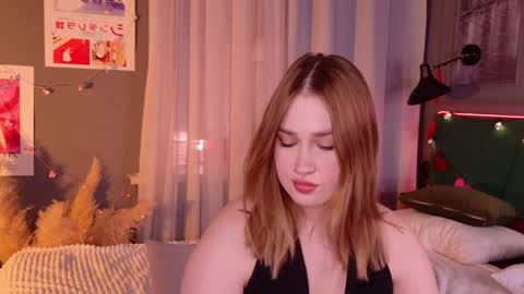 Lori online show from February 2025 08:45:02 PM