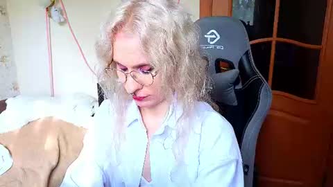 Lori -----------------------------------    online show from July 2026 01:58:02 PM