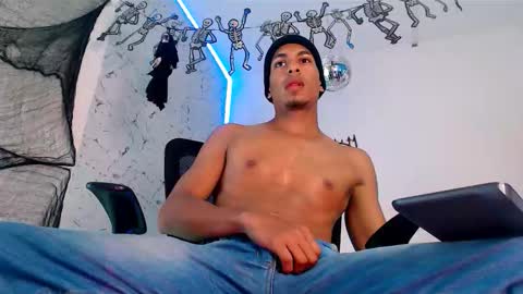 Snapshot of lorian_vikel chatting on October 2025 10:30:02 PM Lorian Vikel online show from October 2025 10:30:02 PM