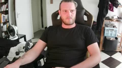 Snapshot of lorigon06 chatting on September 2025 03:33:01 PM Lorigon online show from September 2025 03:33:01 PM