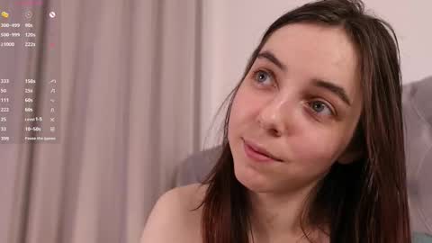 Snapshot of lornaelin chatting on March 2025 01:39:01 AM Dia 700-1630Rose 1900-430UTC1 online show from March 2025 01:39:01 AM