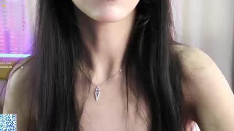 Snapshot of lornaelin chatting on September 2025 09:33:01 AM Dia 700-1630Rose 1900-430UTC1 online show from September 2025 09:33:01 AM