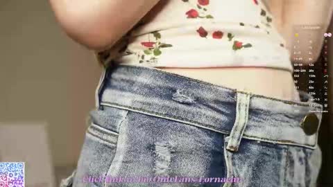 Snapshot of lornaelin chatting on October 2025 06:48:01 PM Dia 700-1630Rose 1900-430UTC1 online show from October 2025 06:48:01 PM