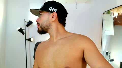 JUAN  JUAN online show from April 2026 03:17:01 AM