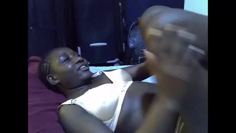 lotty_lavilla online show from October 2025 08:15:01 AM