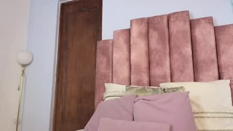  Lou Rosse  online show from January 2025 08:10:02 PM