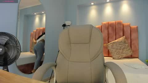  Lou Rosse  online show from April 2026 08:54:02 PM