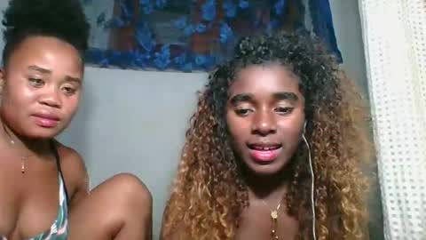 Snapshot of louane98 chatting on February 2026 07:12:01 PM louane98 online show from February 2026 07:12:01 PM