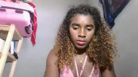 Snapshot of louane98 chatting on February 2026 06:17:01 AM louane98 online show from February 2026 06:17:01 AM