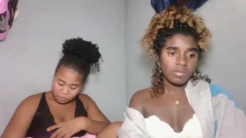 Snapshot of louane98 chatting on February 2026 08:47:01 PM louane98 online show from February 2026 08:47:01 PM