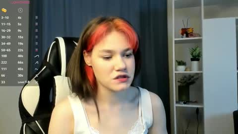 Riley online show from October 2025 07:02:01 PM