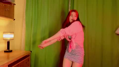 Riley online show from November 2025 06:52:02 PM