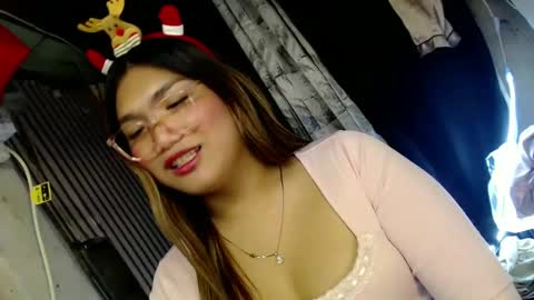 Snapshot of louheart chatting on December 2024 09:04:02 PM Sweet online show from December 2024 09:04:02 PM