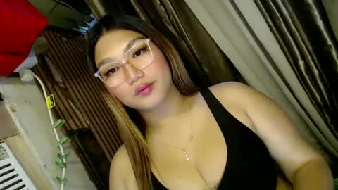 Snapshot of louheart chatting on February 2025 06:05:02 PM Sweet online show from February 2025 06:05:02 PM