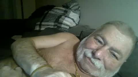 louis_chokdee online show from January 2025 08:01:02 PM